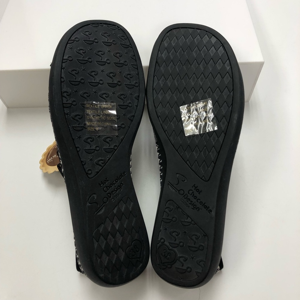 Chocolaticas Simonette NWT Women's Mary Jane Flat velvet Size 8 cameo cross goth - Picture 5 of 11